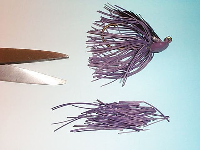 Jig_ciuffo_tagliato.jpg (43959 byte)