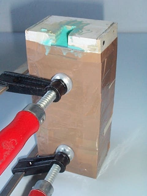 FLS_stampo_colatura_gomma.jpg (35651 byte)
