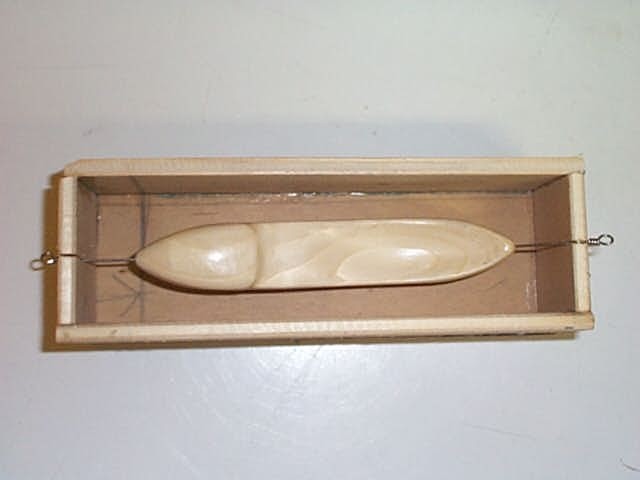 Spoon_modello_legno_e_contenitore_stampo.jpg (24625 byte)